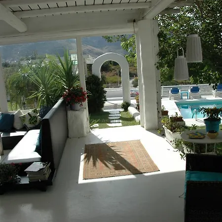 Bed & Breakfast Scacciapensieri 3*